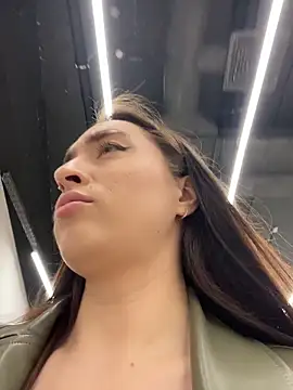 Holly Play online show from March 23, 12:00 pm