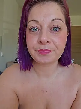 Chaudesquirt online show from March 15, 11:01 am