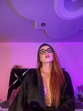 antonhella1 online show from March 26, 8:43 pm