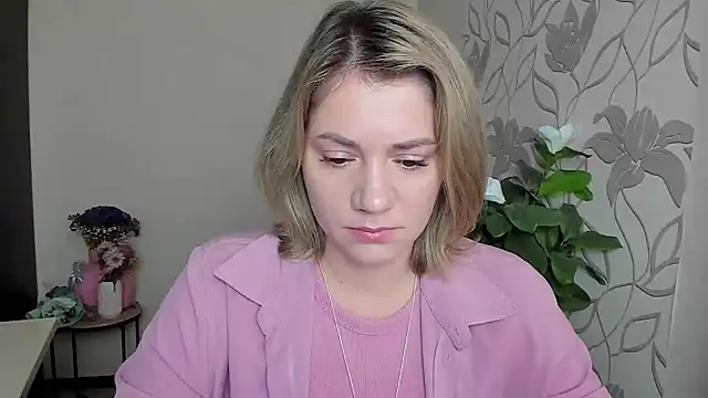Snapshot of MariaSttone chatting on September 23, 1:53 pm MariaSttone online show from September 23, 1:53 pm