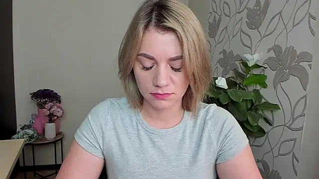 Snapshot of MariaSttone chatting on September 14, 12:58 pm MariaSttone online show from September 14, 12:58 pm