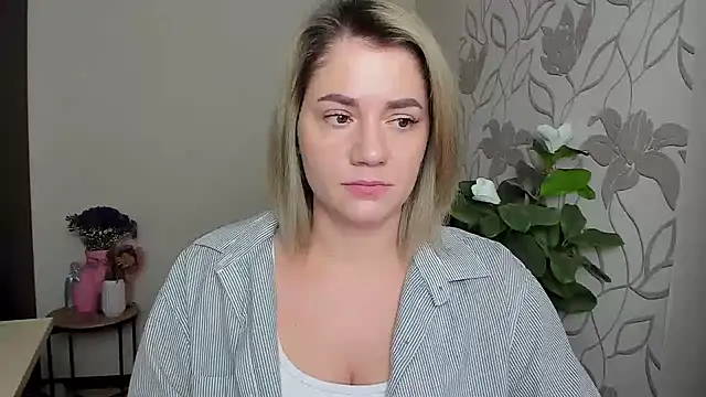 Snapshot of MariaSttone chatting on September 29, 11:37 am MariaSttone online show from September 29, 11:37 am