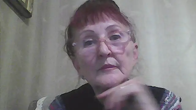 Snapshot of TanyaSweet634 chatting on October 9, 5:50 pm TanyaSweet634 online show from October 9, 5:50 pm