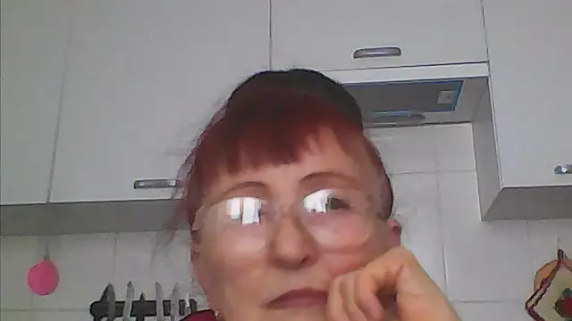 Snapshot of TanyaSweet634 chatting on October 1, 7:46 am TanyaSweet634 online show from October 1, 7:46 am
