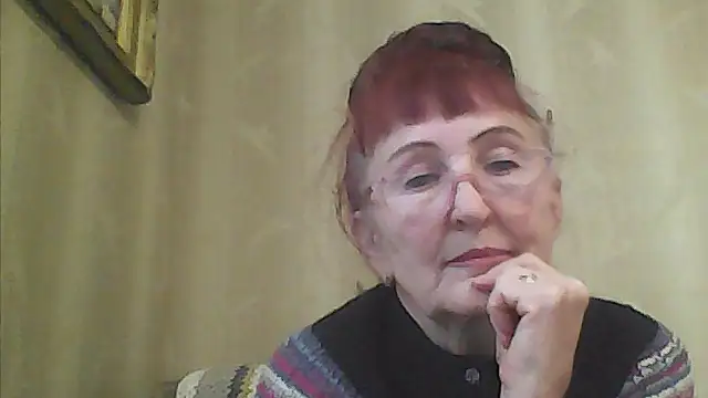 Snapshot of TanyaSweet634 chatting on October 12, 7:00 am TanyaSweet634 online show from October 12, 7:00 am