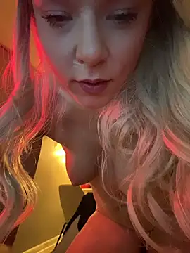 EllaSnow online show from March 13, 8:26 am