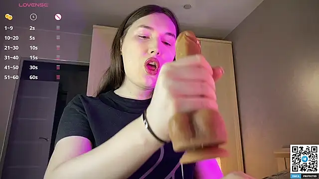 Maria Bowie online show from February 28, 8:14 am