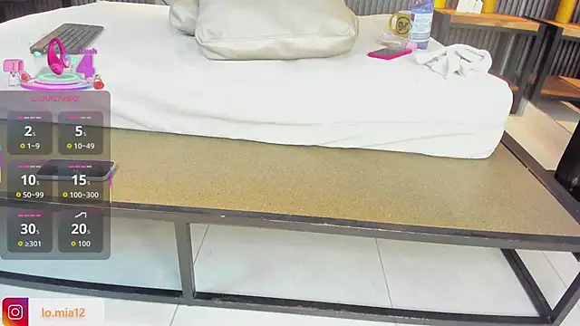 julietha taylor online show from February 26, 7:18 am