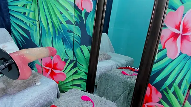 Mieldeluna online show from December 19, 4:48 am