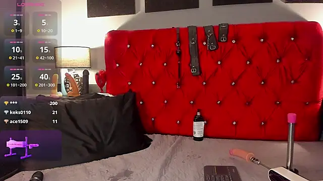 Samantha Mouret online show from October 7, 11:20 pm