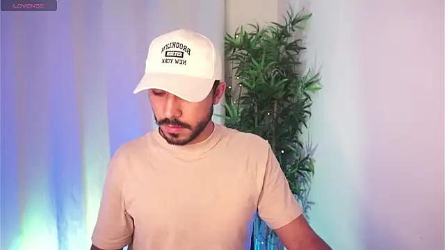 dam0n fr0st online show from April 14, 11:16 pm