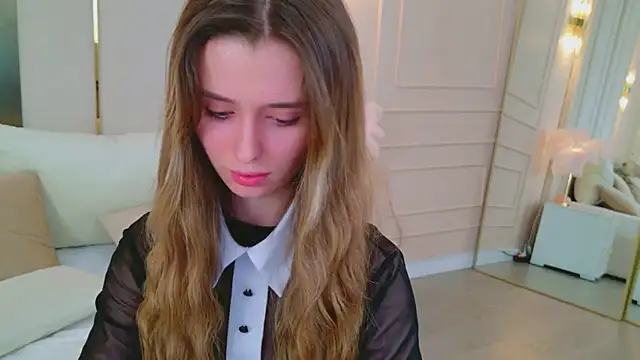 MarybethSnow online show from April 17, 9:50 pm