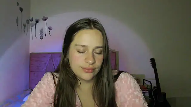 Snapshot of Serenity chatting on October 5, 1:10 am Serenity online show from October 5, 1:10 am