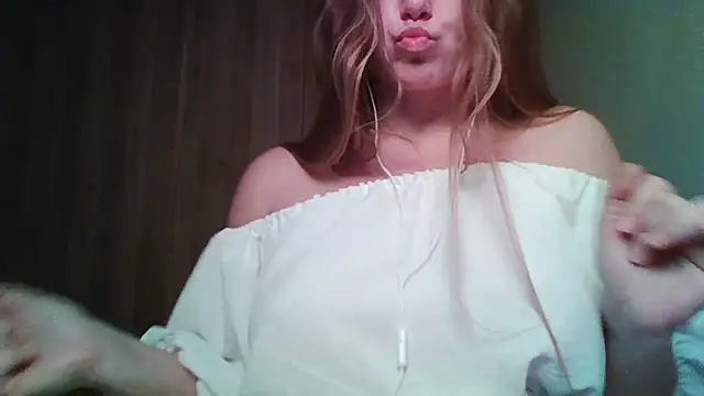 Evasapples online show from December 21, 8:24 pm