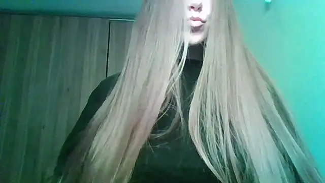 Evasapples online show from March 1, 10:42 pm