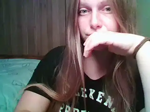 Evasapples online show from October 27, 10:15 pm