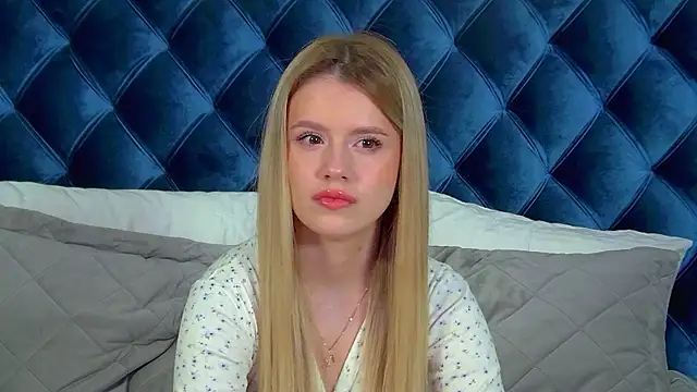 MilanaBalmain online show from March 6, 4:40 am