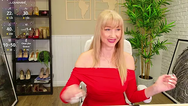 LadyLeea online show from March 18, 6:07 am