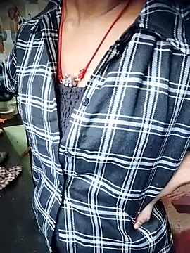 aadhini01 online show from December 14, 7:25 am