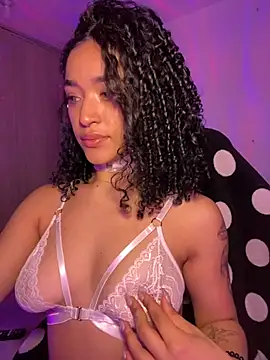 Snapshot of Crystal_Dluna chatting on September 19, 4:39 pm Crystal Dluna online show from September 19, 4:39 pm