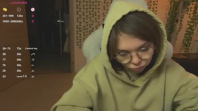 whoa-hoa-hoa-hoa-hoa online show from April 18, 7:58 pm