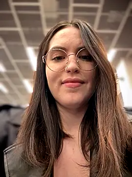 meow girl online show from November 10, 4:13 pm