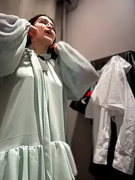 meow girl online show from February 13, 2:19 pm