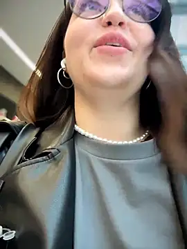 meow girl online show from February 17, 11:20 am