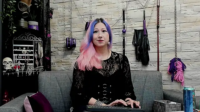 CruelMistress online show from November 7, 2:00 pm