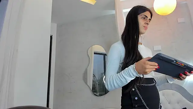 Venusflame   online show from December 3, 11:34 am