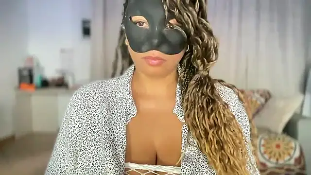 SCARLET-SANTANA online show from October 31, 1:59 pm