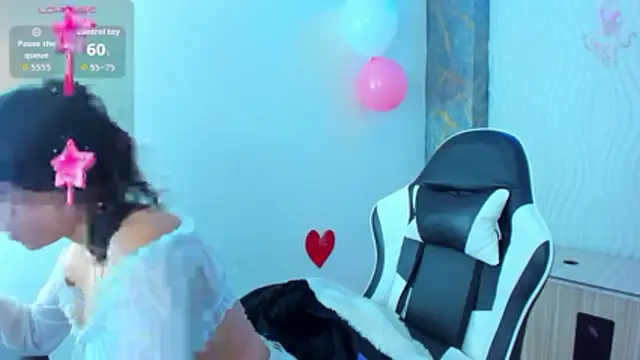 zoe connor19 online show from April 7, 8:55 pm