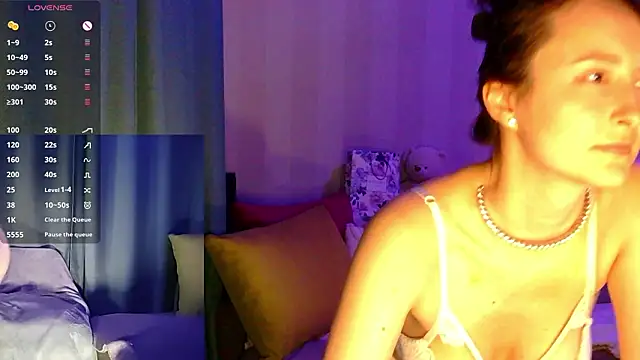 LilyXSky online show from February 18, 5:01 pm