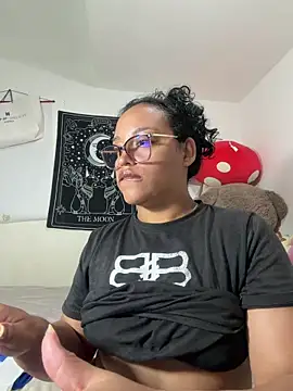 angela angels  online show from March 12, 5:32 am