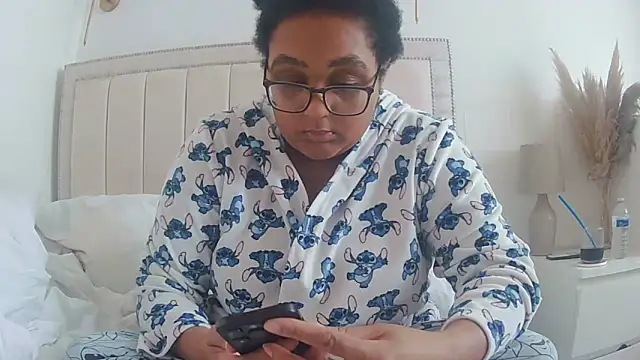 vanilla chocolate23 online show from November 8, 12:43 pm