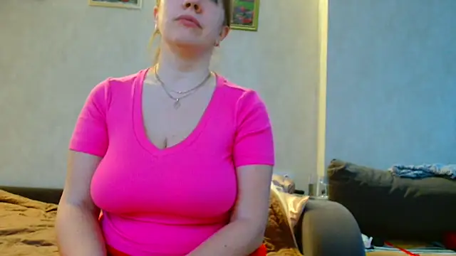 Brionia online show from February 7, 2:32 pm