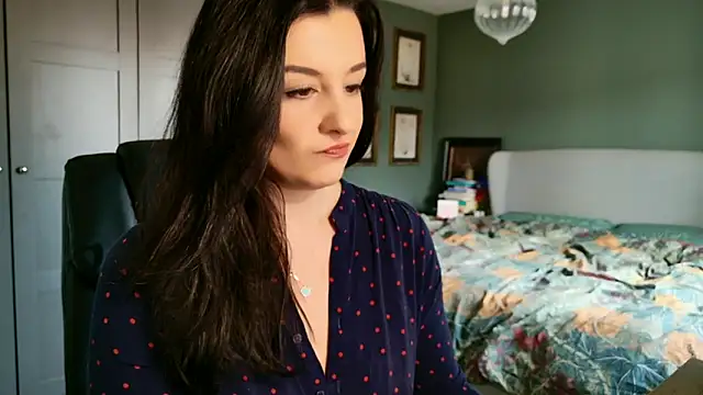 yourcassiexo online show from February 17, 10:36 am