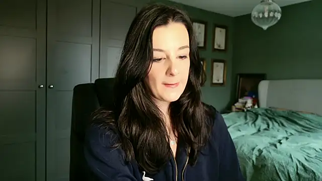 yourcassiexo online show from March 6, 9:37 am