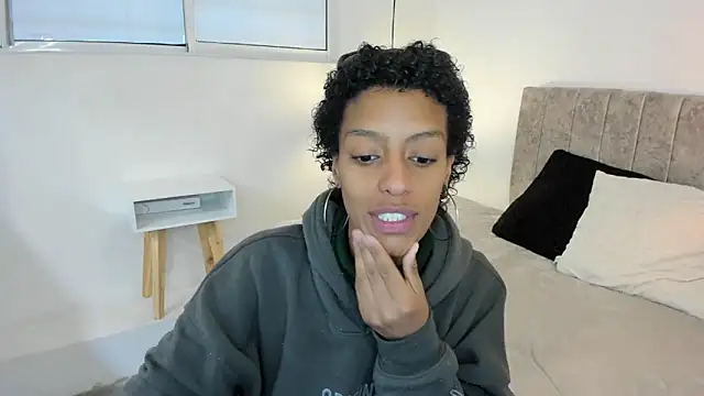 Zia Green online show from June 9, 12:26 pm