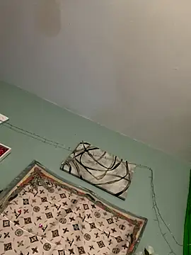 ebonycatlisaaaalime online show from September 19, 1:21 pm