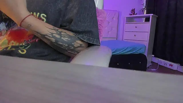 Amy Kiitty  online show from March 20, 1:27 pm