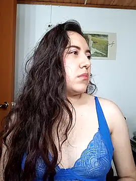 Emi chik online show from October 25, 11:07 am