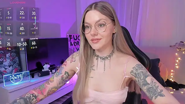 Marta May  online show from October 10, 5:29 pm