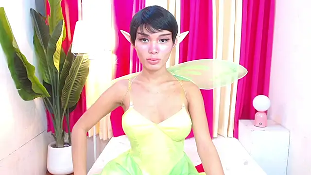 Notaestheticallykylinee online show from March 29, 2:32 am