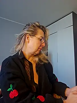 MariaRichi  online show from April 8, 6:48 am