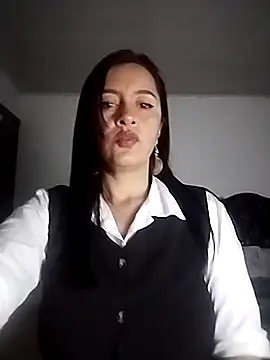 hailey85 online show from October 3, 10:59 pm