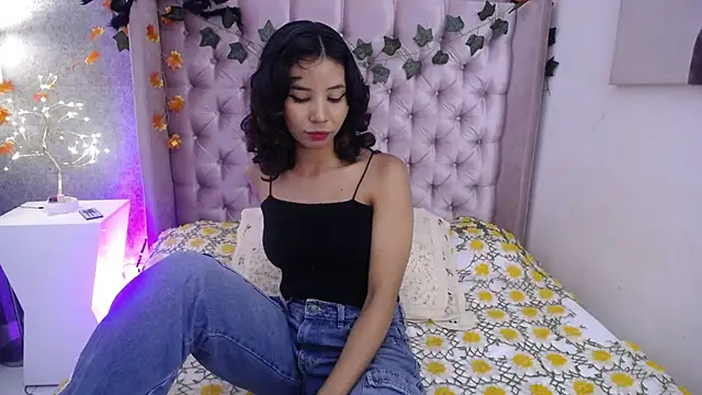 Akane Uwu online show from November 5, 6:13 pm