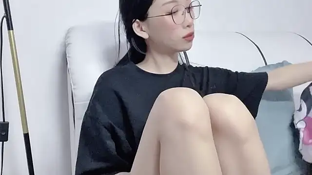 Lili-2 online show from April 22, 12:46 pm