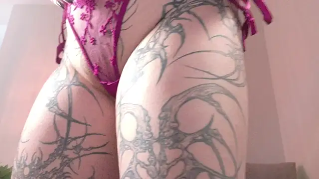 Yuriko May online show from April 7, 9:33 am