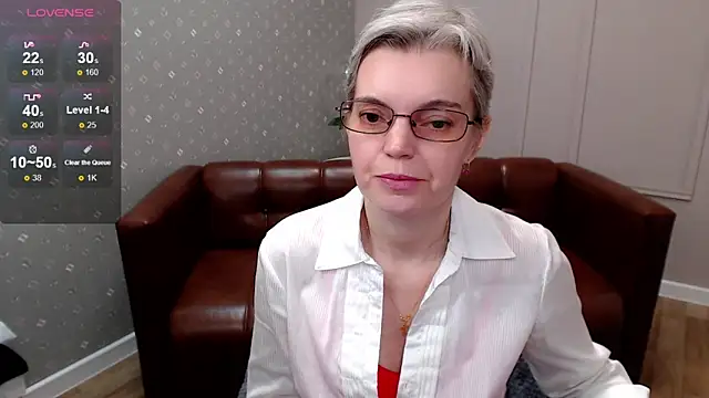 Cutie Erikaa1 online show from March 23, 3:34 am